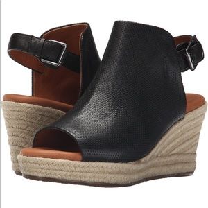 Gentle Souls espadrille wedge Katie black sandal